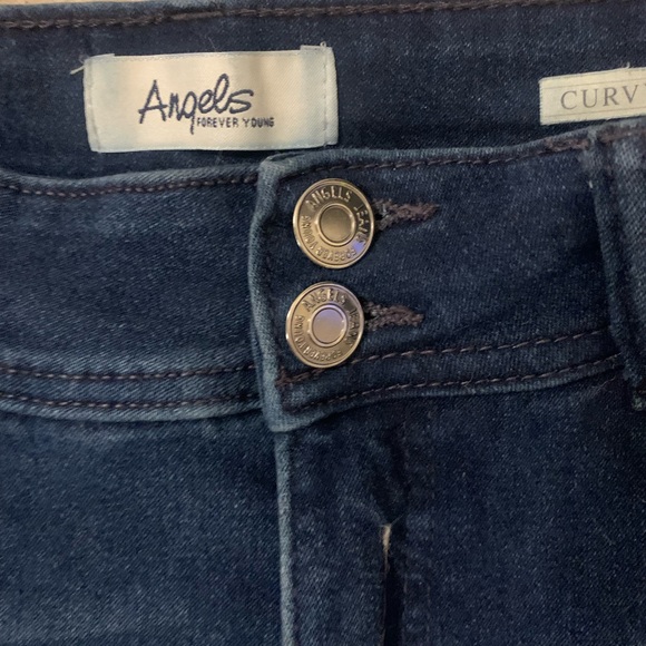 Curvy Hugh rise capri jeans - Picture 2 of 4